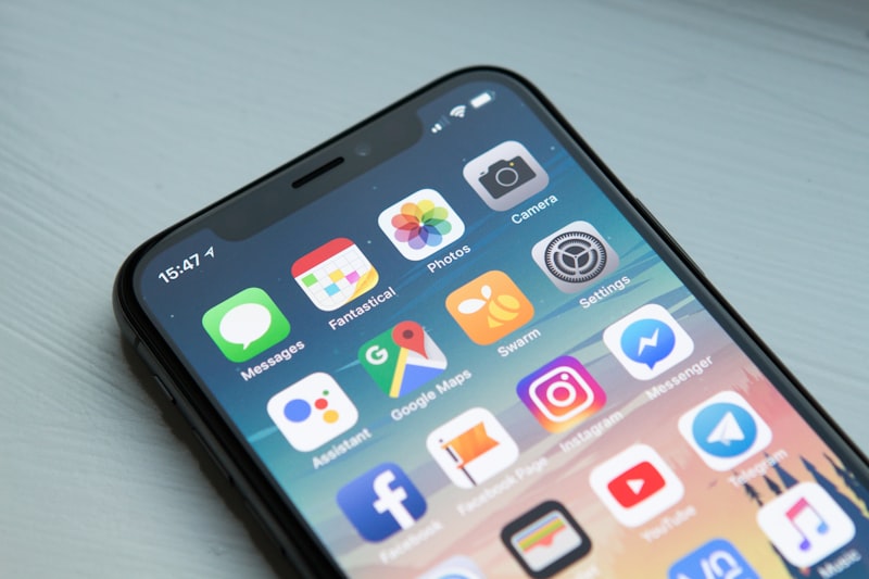 Application Mobile (iOS & Android)